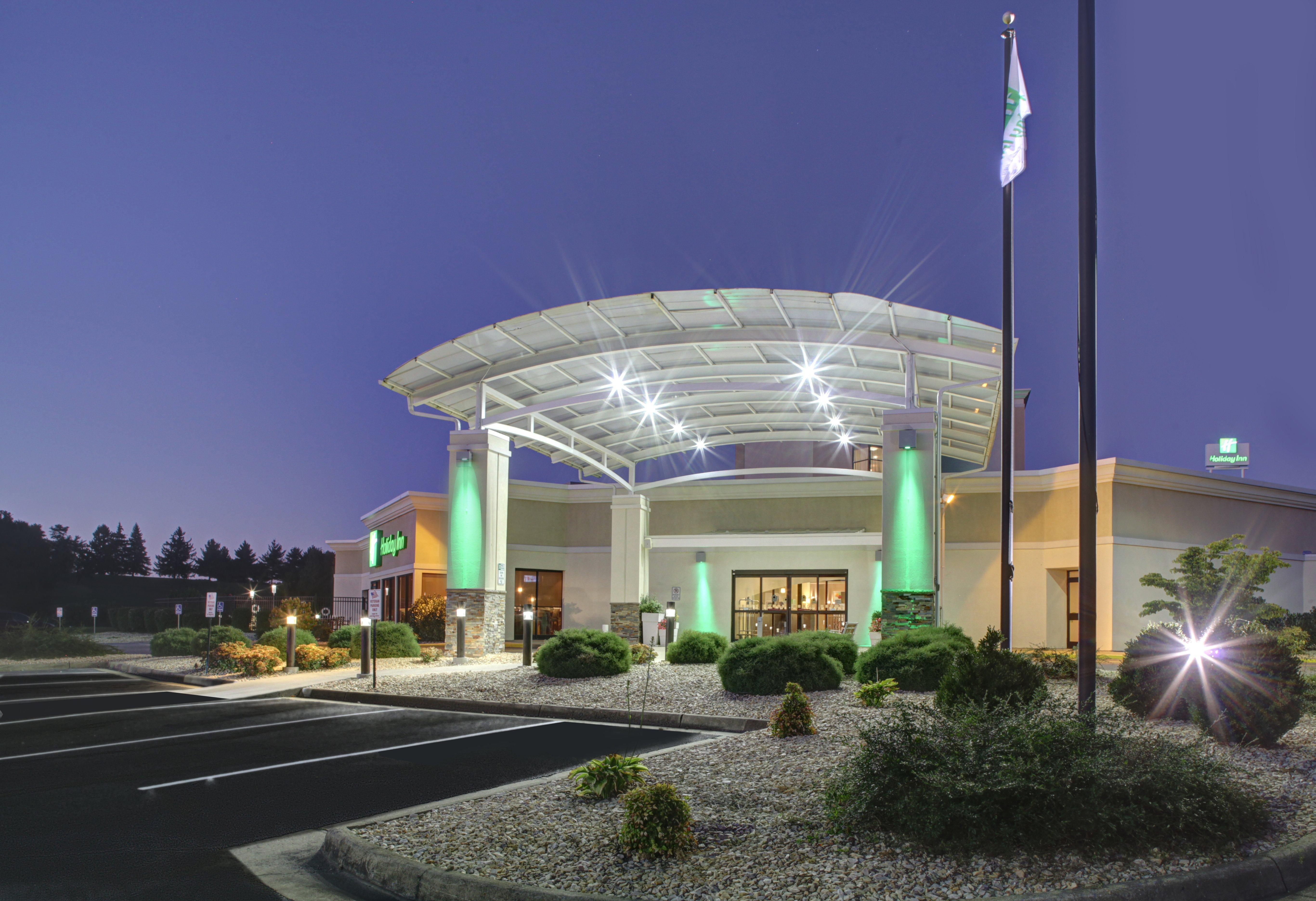 Holiday Inn Staunton Conference Center By Ihg Exterior photo