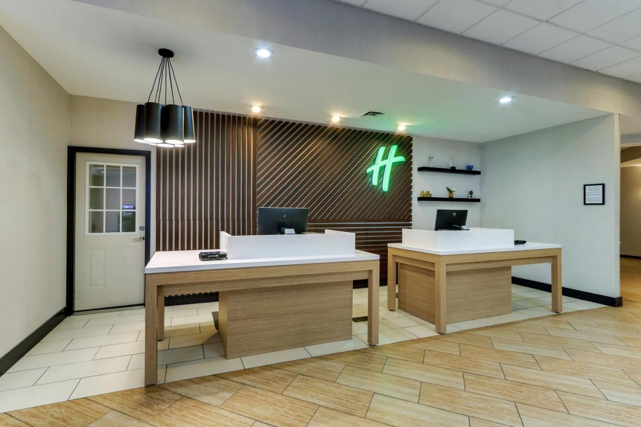 Holiday Inn Staunton Conference Center By Ihg Exterior photo