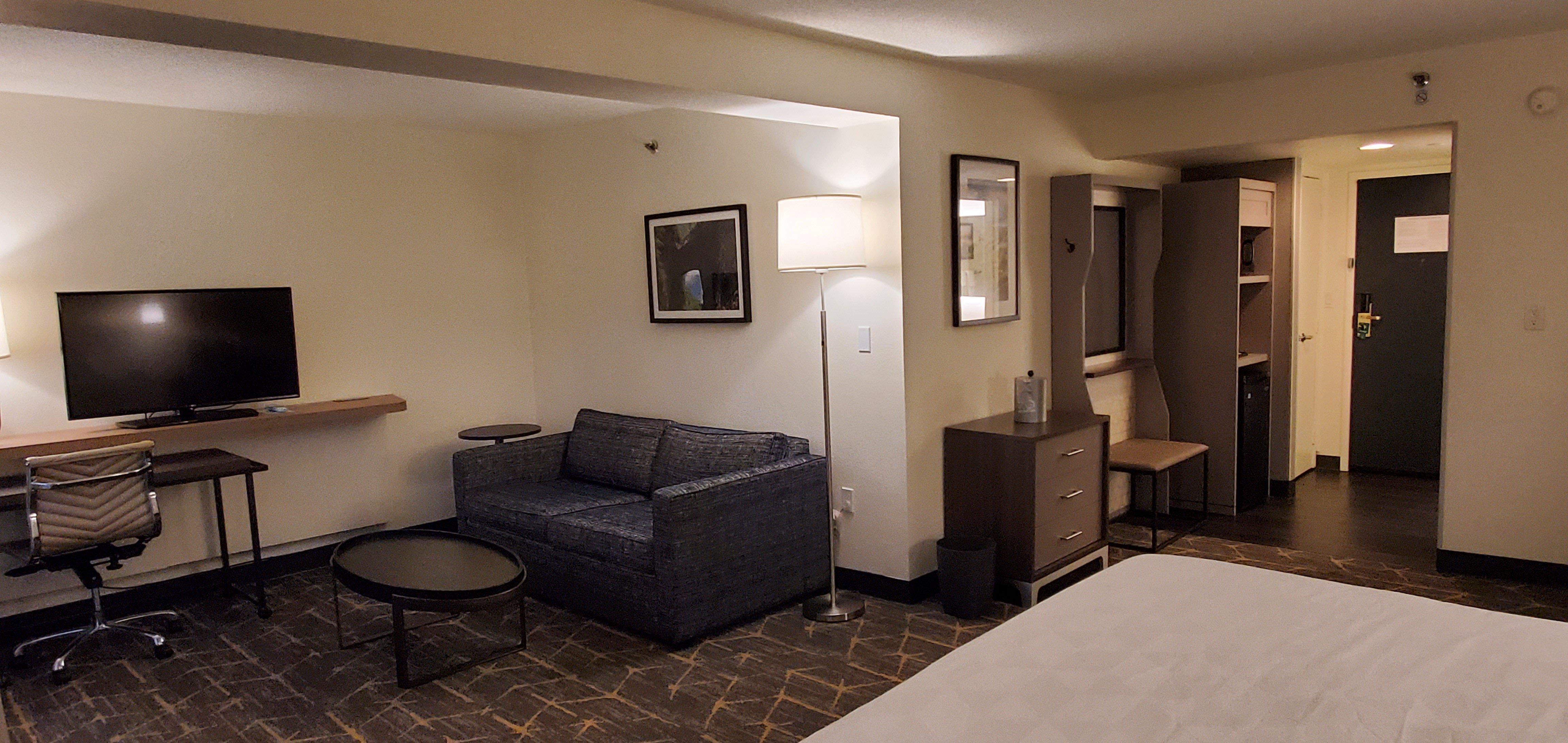 Holiday Inn Staunton Conference Center By Ihg Exterior photo