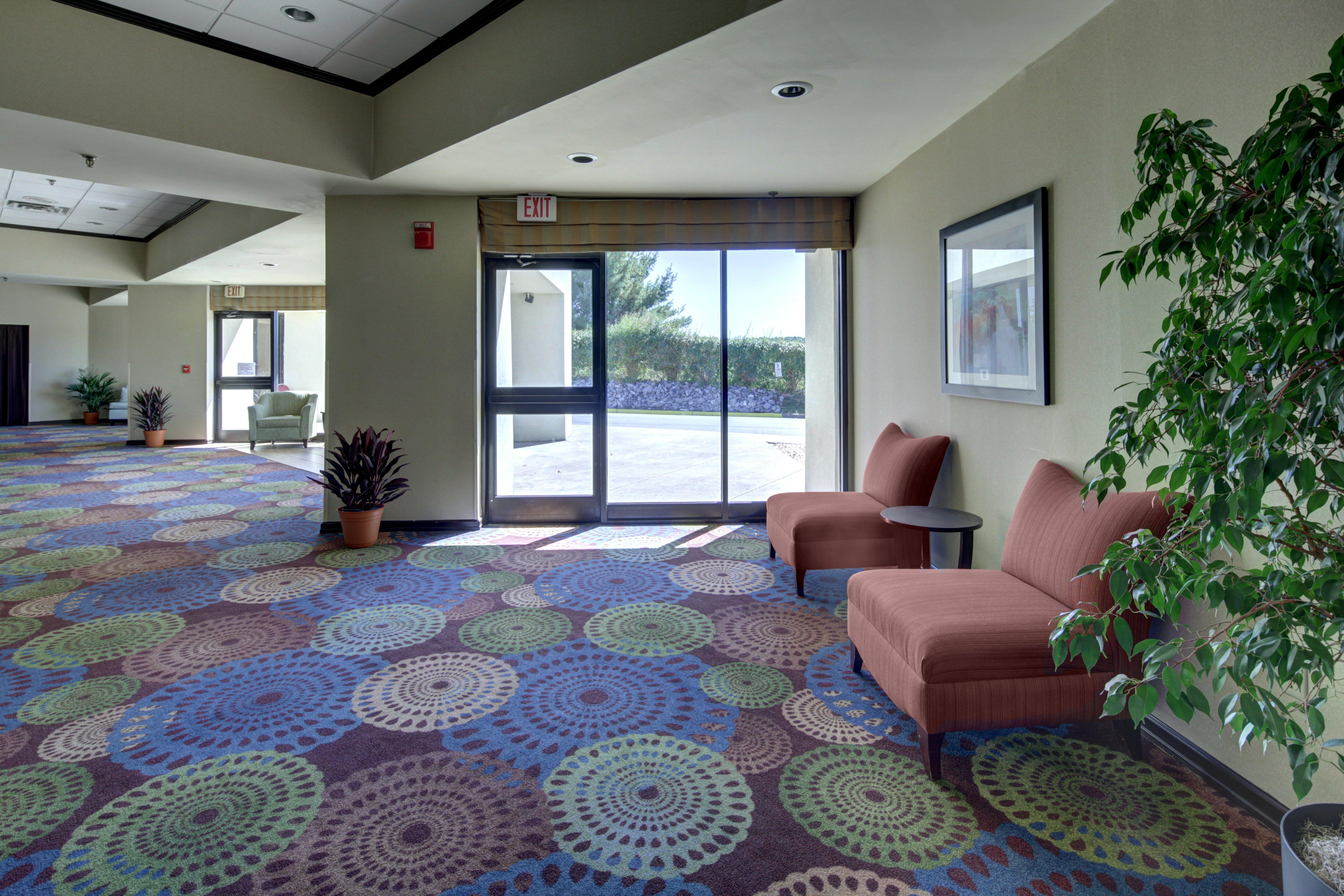 Holiday Inn Staunton Conference Center By Ihg Exterior photo