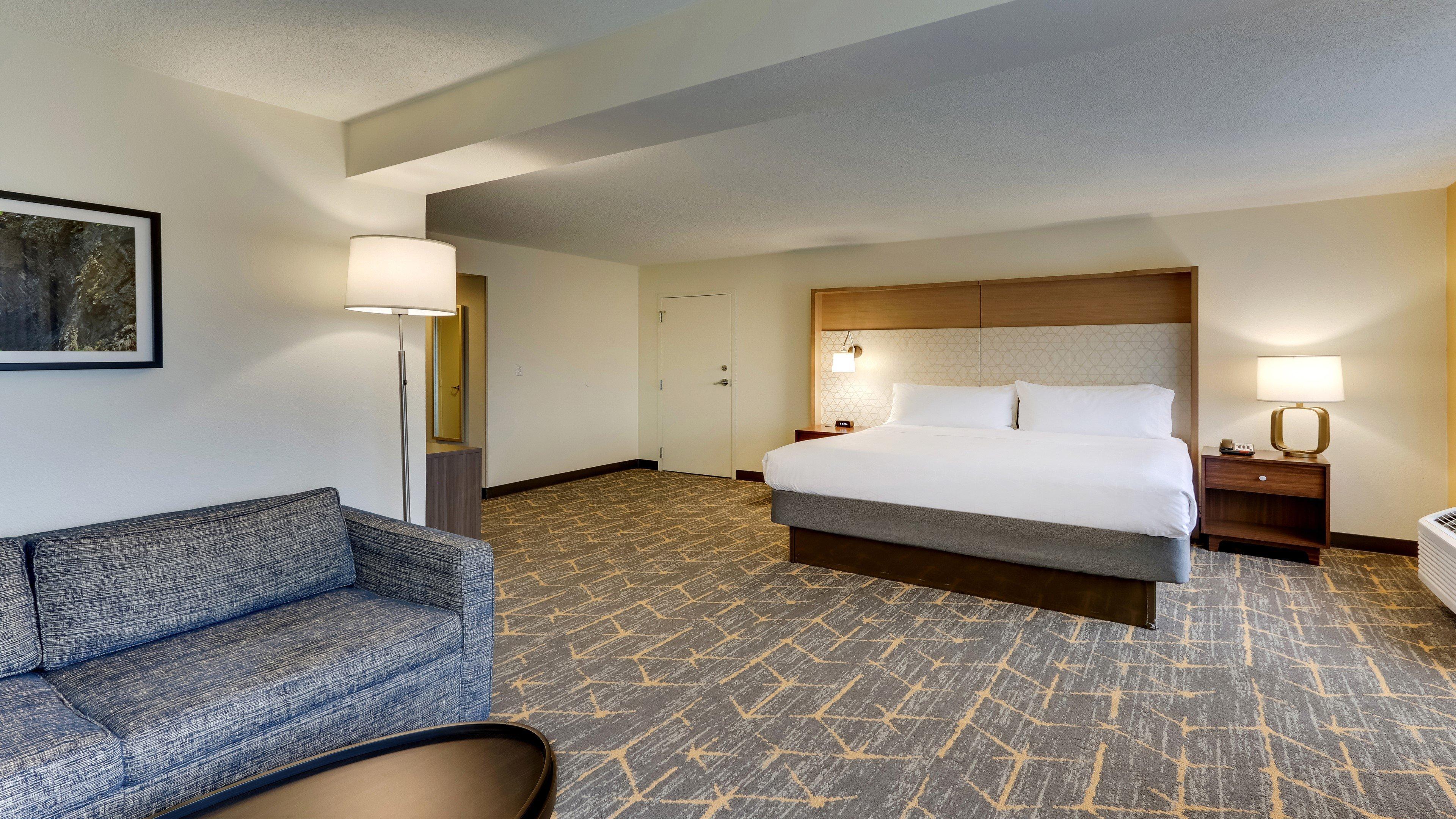 Holiday Inn Staunton Conference Center By Ihg Exterior photo