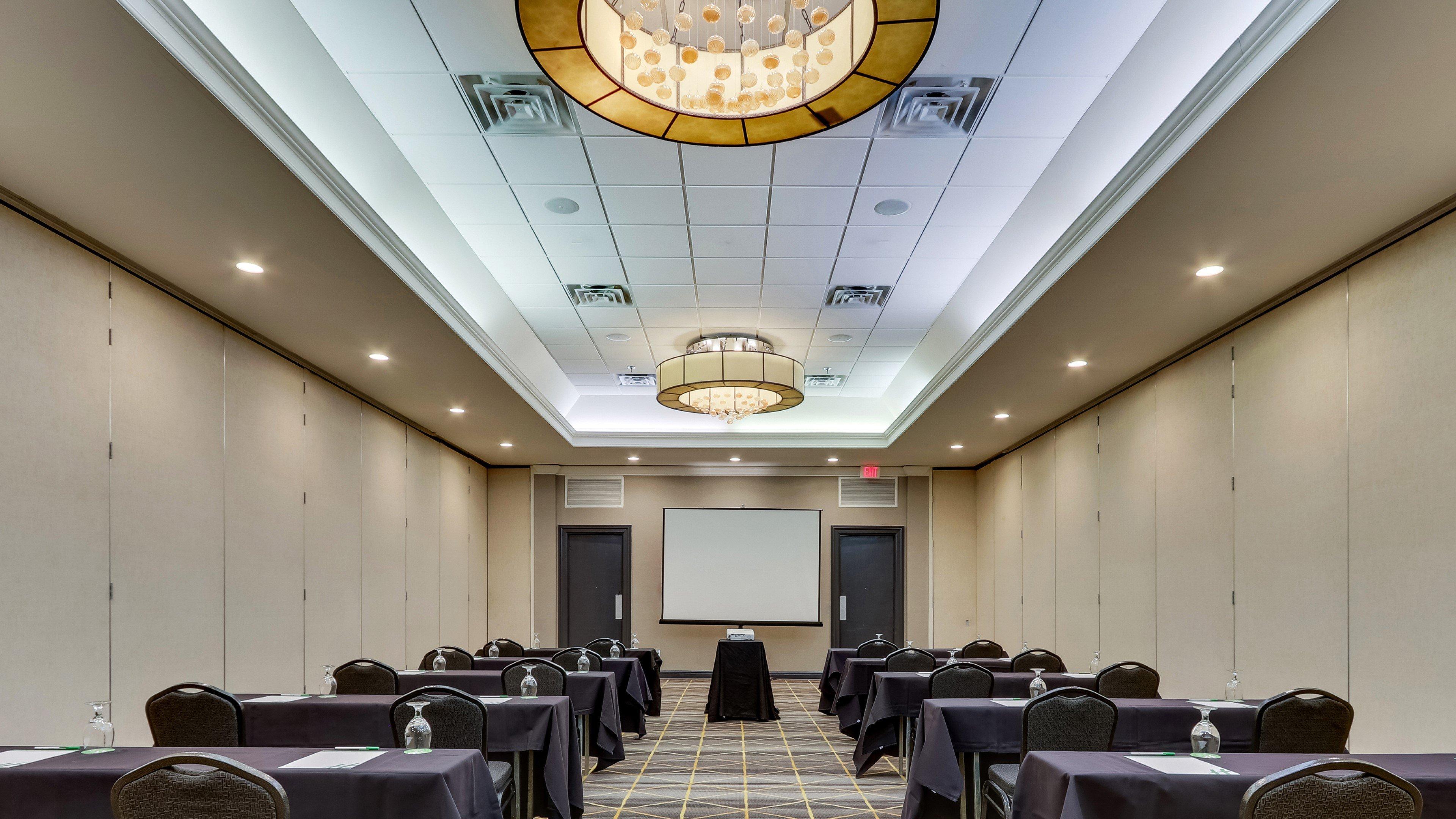 Holiday Inn Staunton Conference Center By Ihg Exterior photo