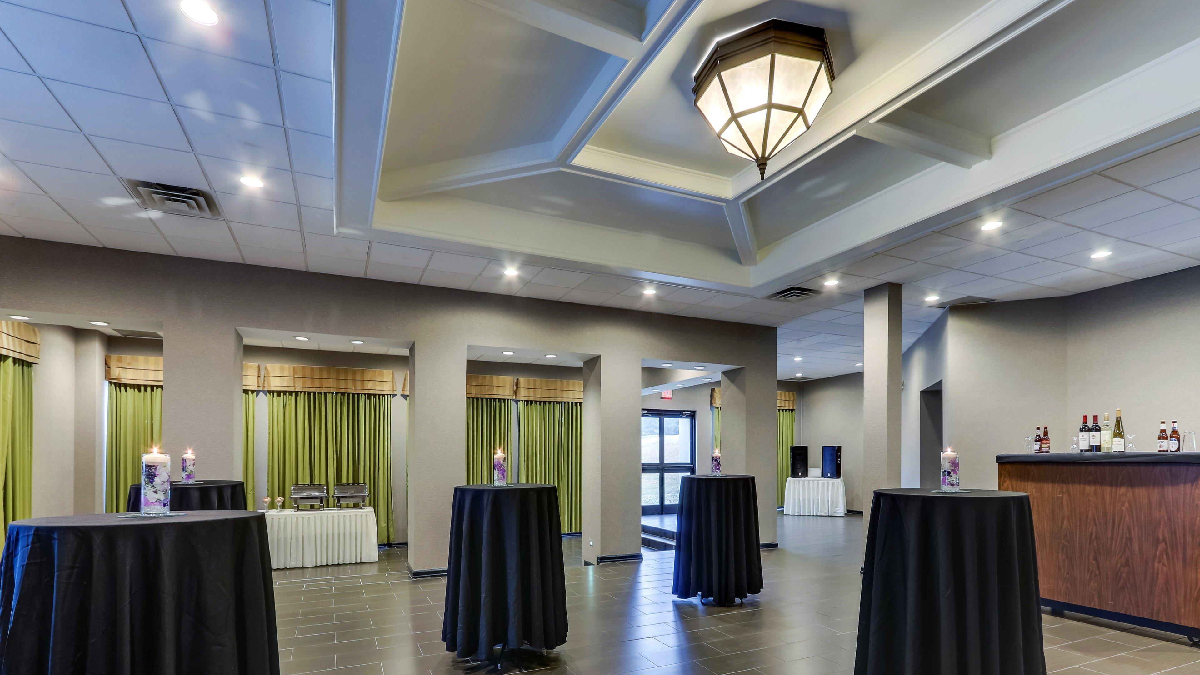 Holiday Inn Staunton Conference Center By Ihg Exterior photo