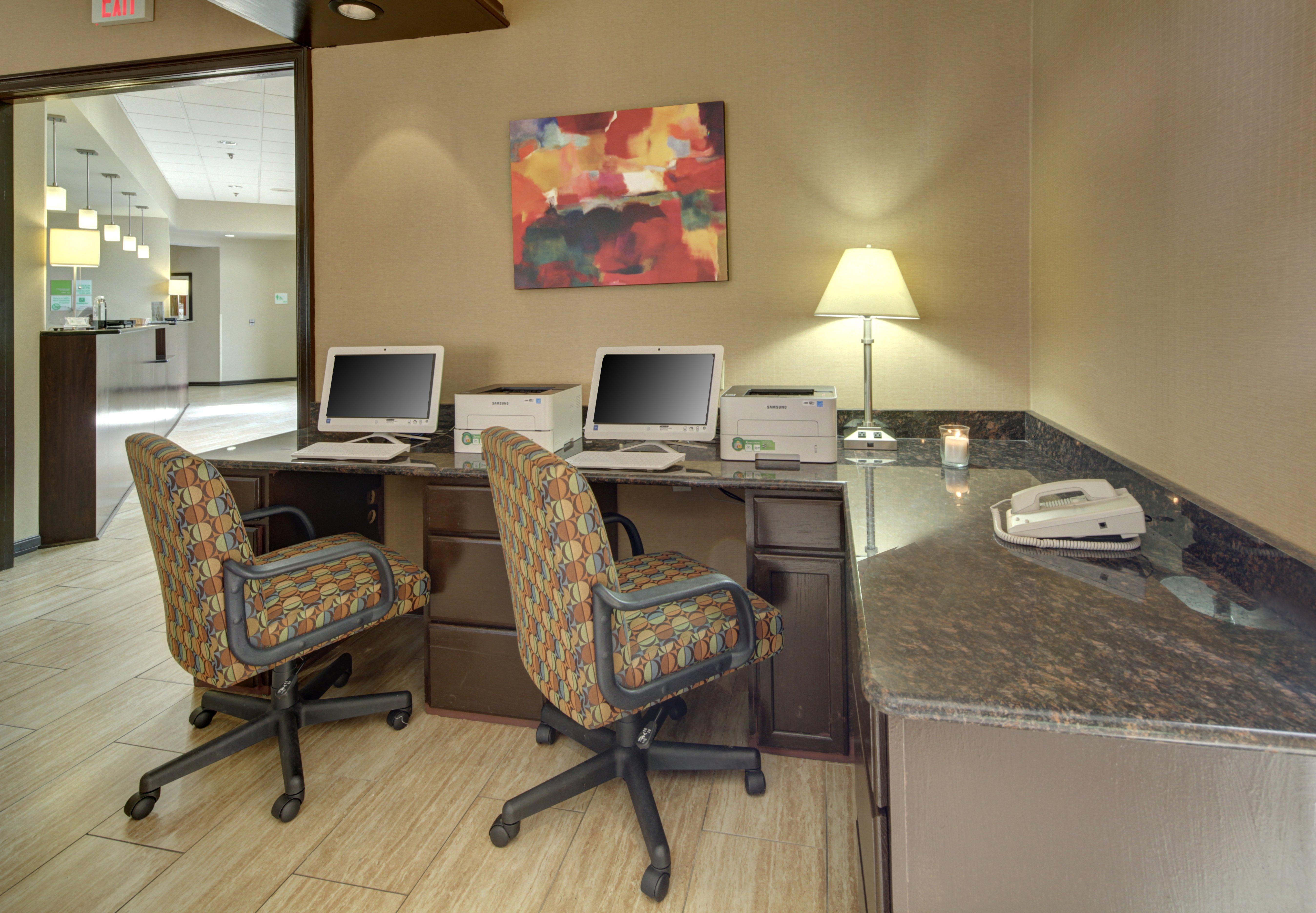 Holiday Inn Staunton Conference Center By Ihg Exterior photo
