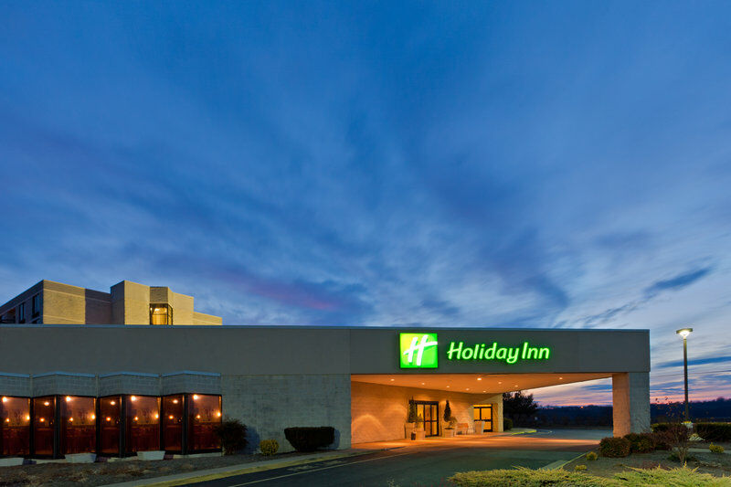 Holiday Inn Staunton Conference Center By Ihg Exterior photo